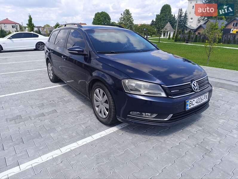 Універсал Volkswagen Passat 2012 в Львові