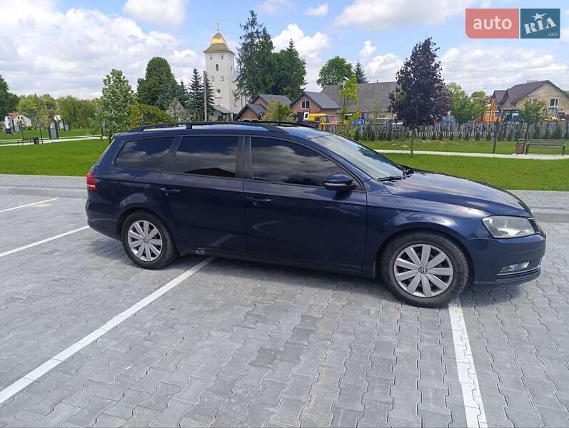 Універсал Volkswagen Passat 2012 в Львові