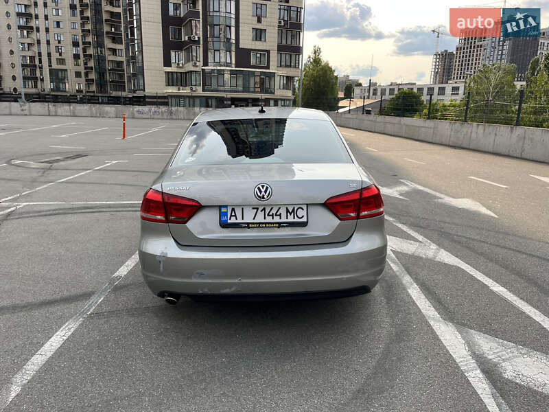 Седан Volkswagen Passat 2012 в Киеве