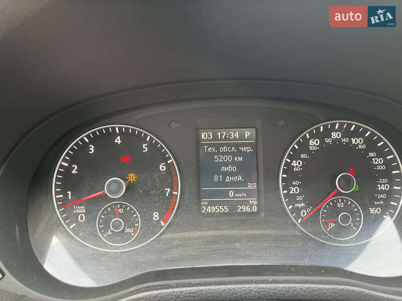 Седан Volkswagen Passat 2012 в Киеве