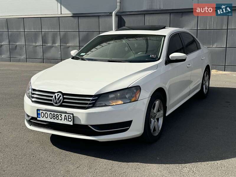 Седан Volkswagen Passat 2012 в Одессе