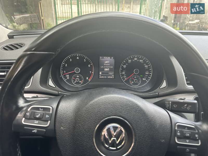 Седан Volkswagen Passat 2012 в Одессе
