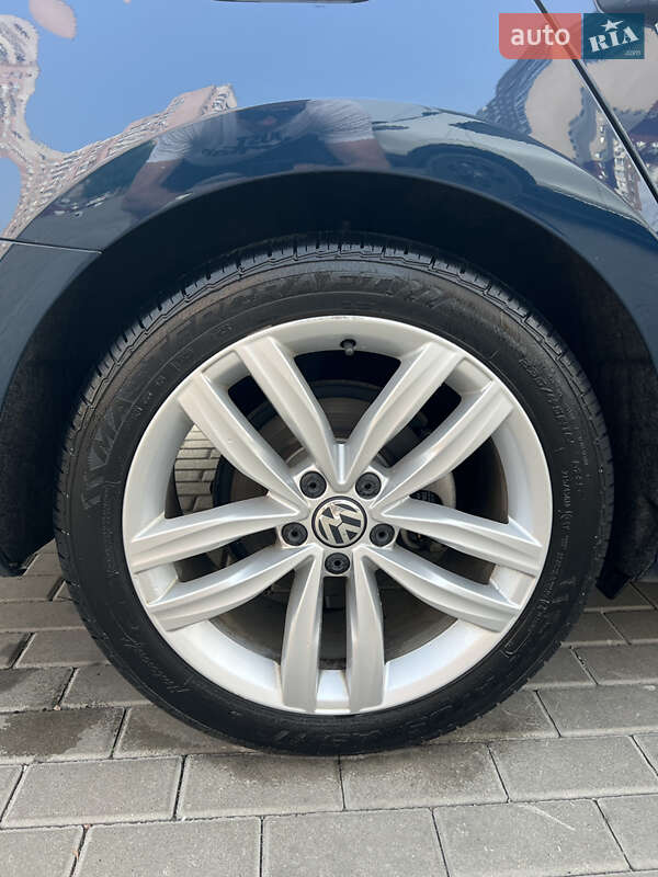Седан Volkswagen Passat 2018 в Києві