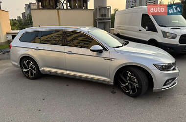 Универсал Volkswagen Passat 2022 в 