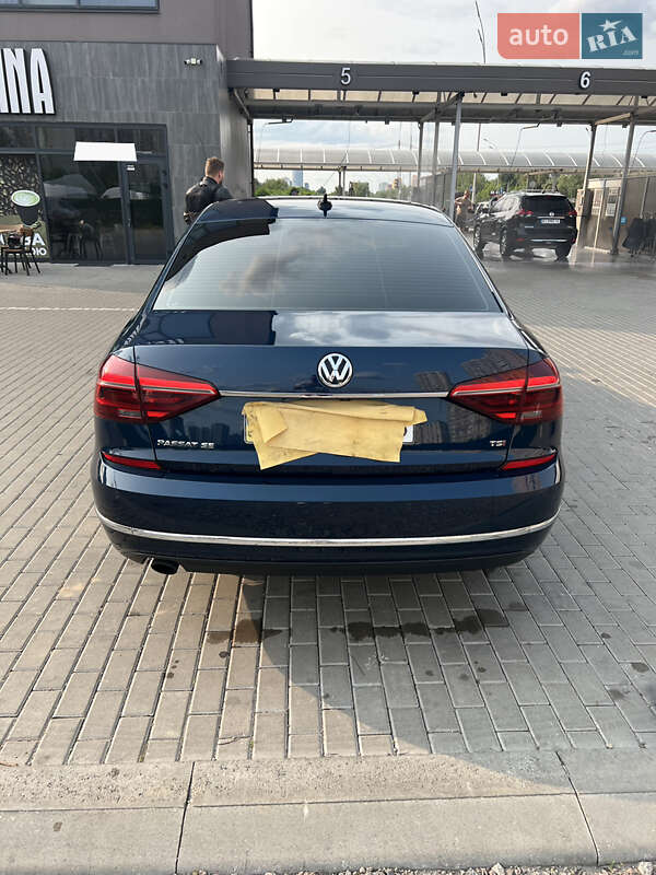 Седан Volkswagen Passat 2018 в Києві