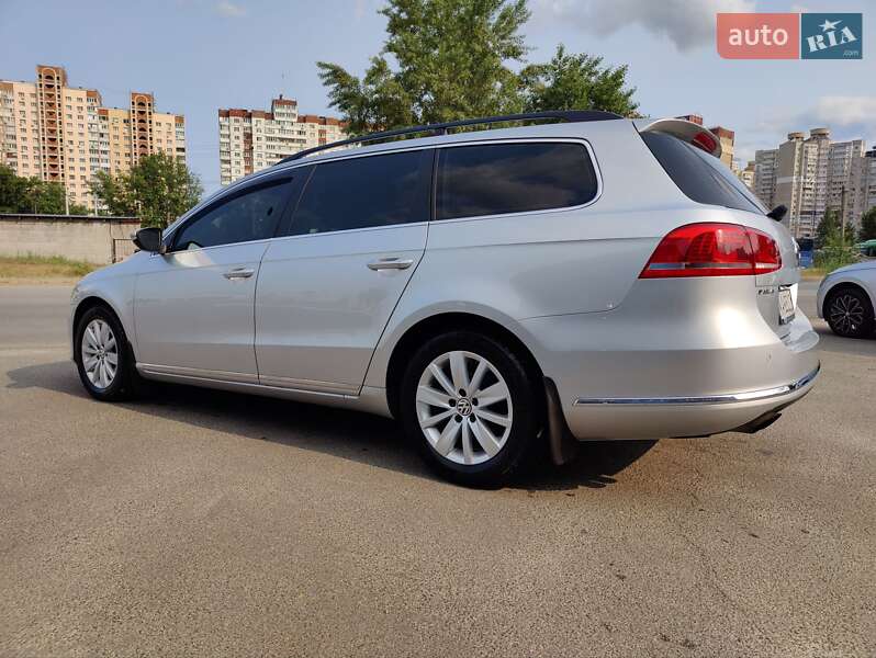 Универсал Volkswagen Passat 2014 в Киеве