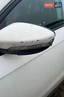 Универсал Volkswagen Passat 2012 в 