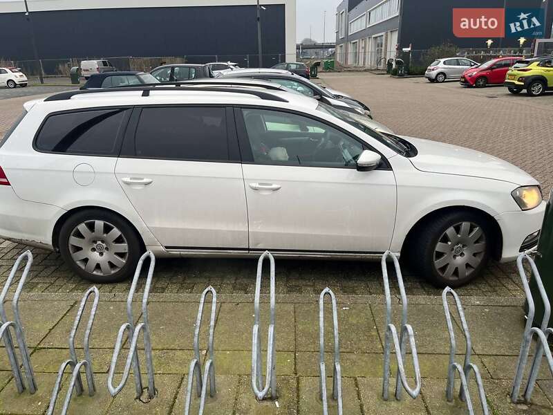 Универсал Volkswagen Passat 2012 в Стрые