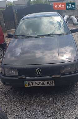 Седан Volkswagen Passat 1992 в Бурштыне