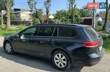 Универсал Volkswagen Passat 2015 в Киеве
