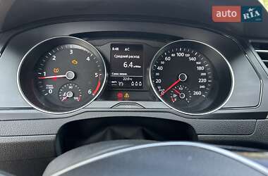 Универсал Volkswagen Passat 2015 в Киеве