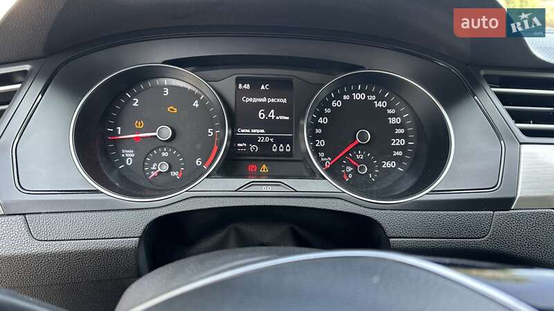 Универсал Volkswagen Passat 2015 в Киеве