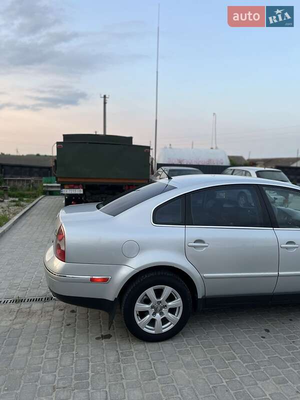Седан Volkswagen Passat 2003 в Кам'янець-Подільському