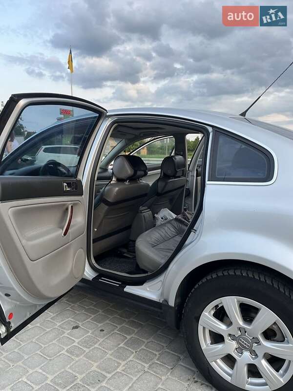 Седан Volkswagen Passat 2003 в Кам'янець-Подільському