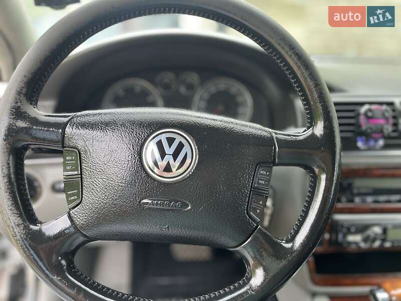 Седан Volkswagen Passat 2003 в Кам'янець-Подільському