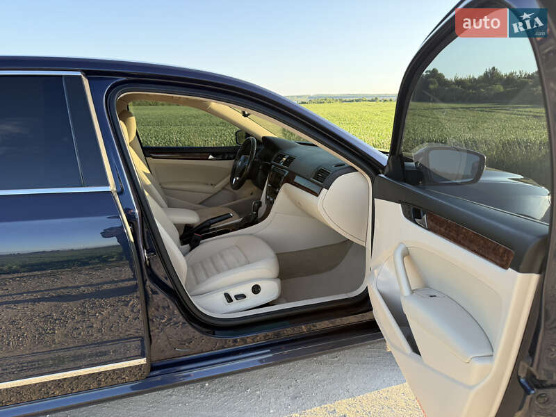 Седан Volkswagen Passat 2013 в Каменец-Подольском