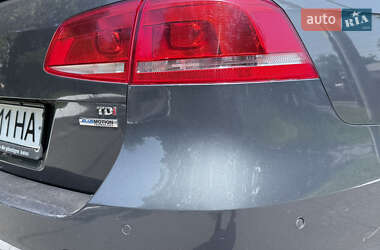 Універсал Volkswagen Passat 2011 в 
