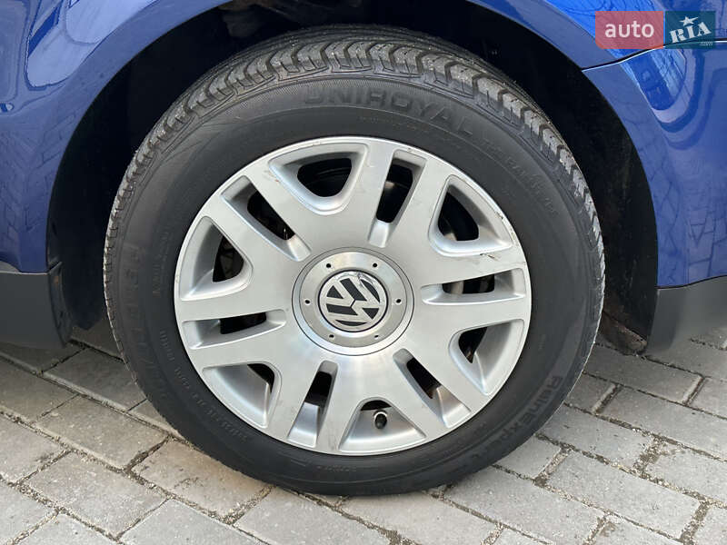 Седан Volkswagen Passat 2004 в Вінниці