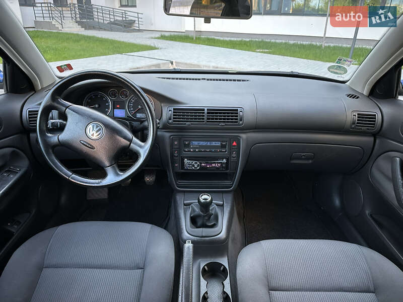 Седан Volkswagen Passat 2004 в Вінниці
