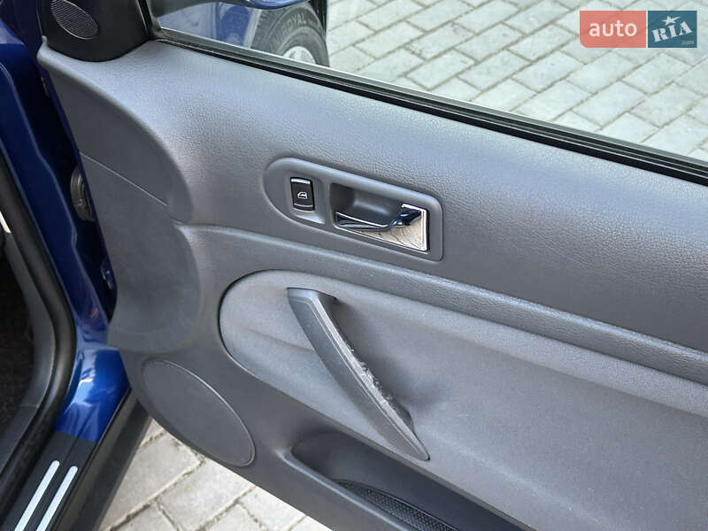 Седан Volkswagen Passat 2004 в Вінниці