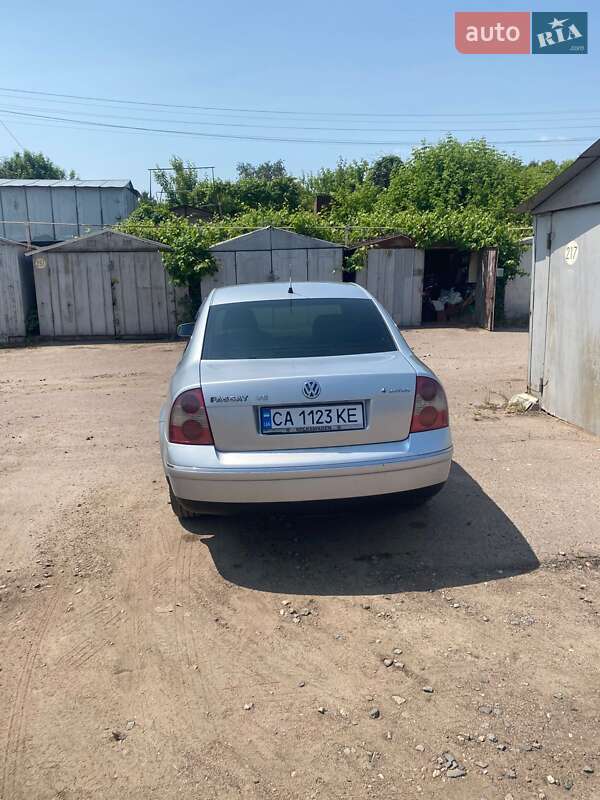 Седан Volkswagen Passat 2001 в Черкасах