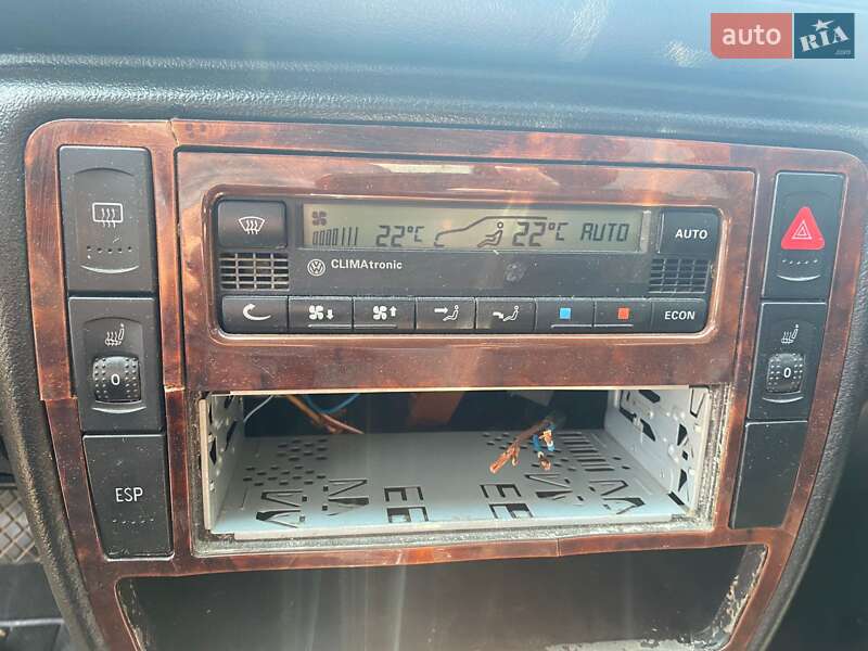 Седан Volkswagen Passat 2001 в Черкасах