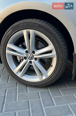 Седан Volkswagen Passat 2013 в 