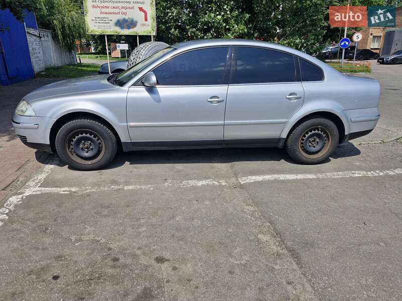 Седан Volkswagen Passat 2005 в Киеве
