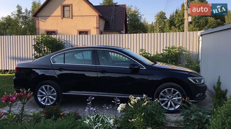 Седан Volkswagen Passat 2017 в 