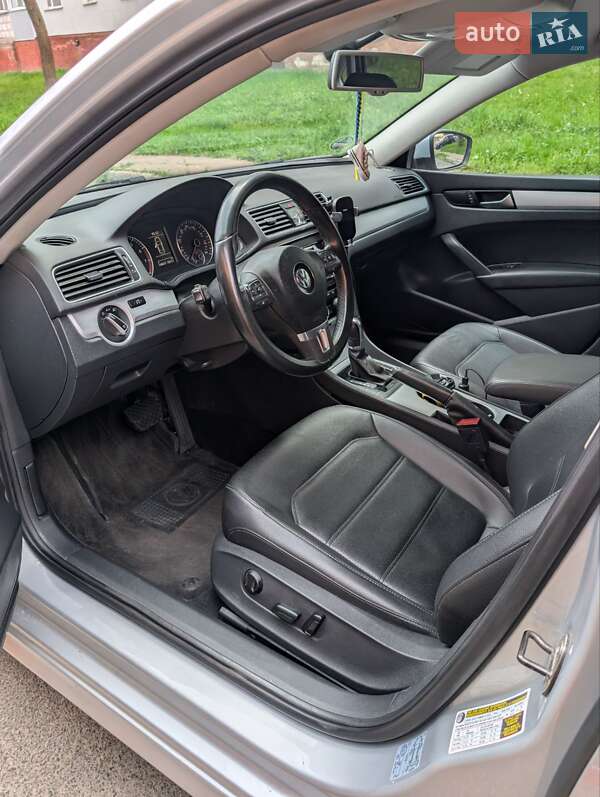 Седан Volkswagen Passat 2012 в Чернигове