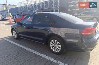 Седан Volkswagen Passat 2015 в 