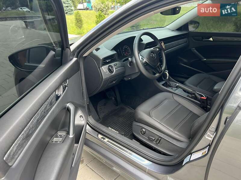 Седан Volkswagen Passat 2021 в Киеве