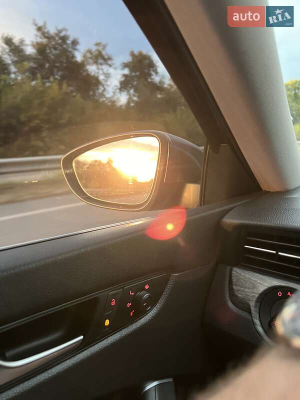 Седан Volkswagen Passat 2021 в Киеве