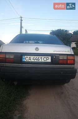 Седан Volkswagen Passat 1988 в 