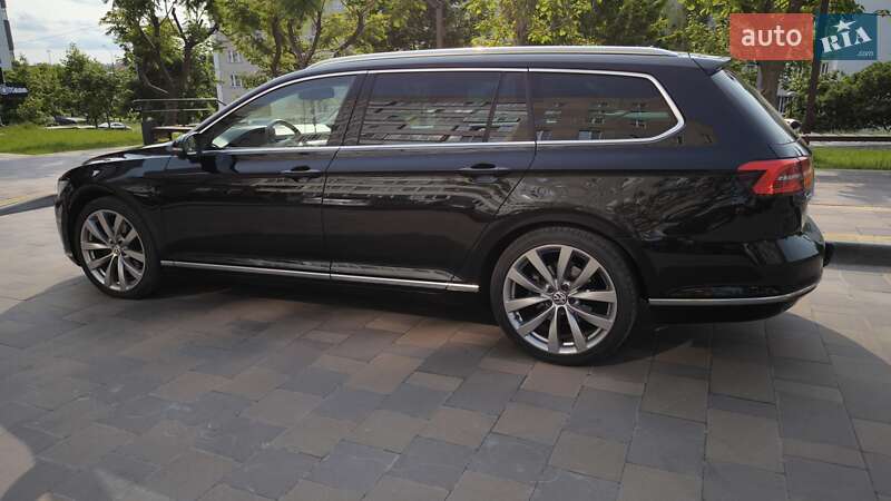 Универсал Volkswagen Passat 2015 в Вараше