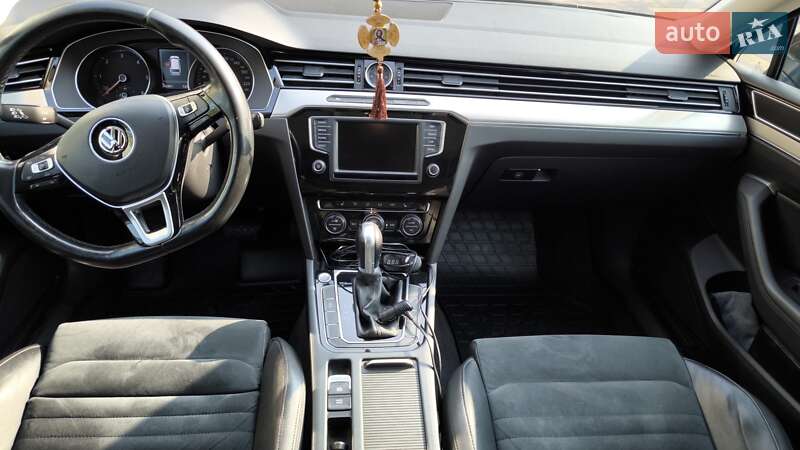 Универсал Volkswagen Passat 2015 в Вараше