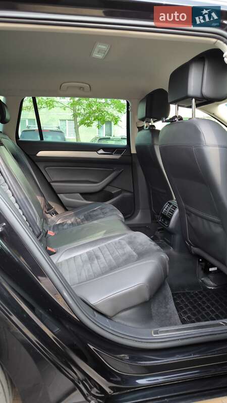 Универсал Volkswagen Passat 2015 в Вараше
