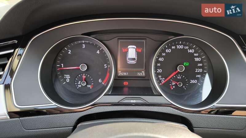 Универсал Volkswagen Passat 2015 в Вараше