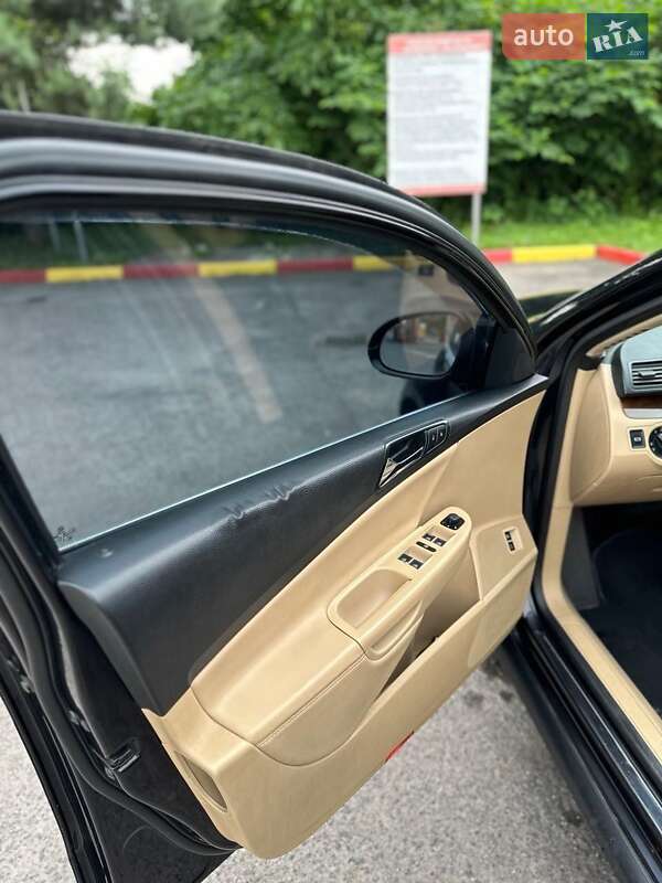 Седан Volkswagen Passat 2007 в Мукачевому