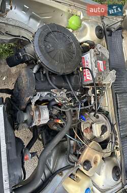 Хэтчбек Volkswagen Passat 1986 в 