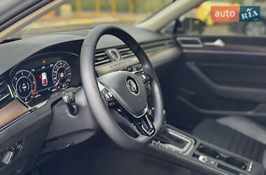 Седан Volkswagen Passat 2018 в 