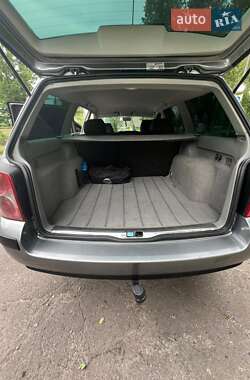Універсал Volkswagen Passat 2003 в 