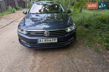 Универсал Volkswagen Passat 2017 в Киеве