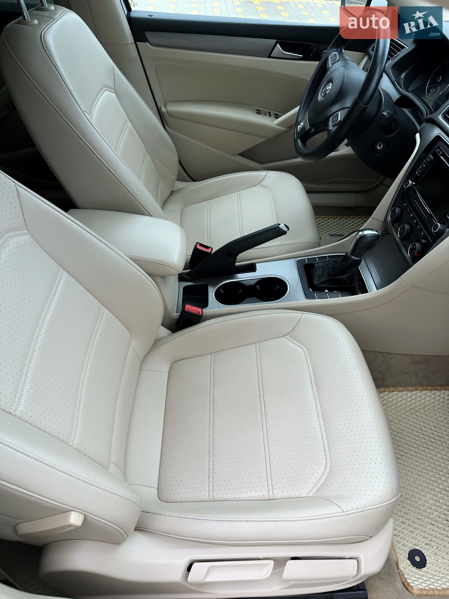 2014 Volkswagen Passat - мініатюра 21