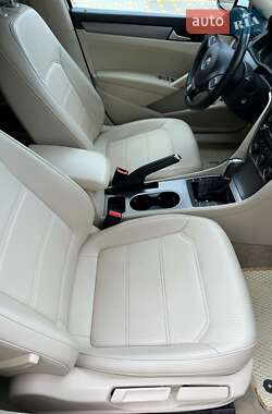 Седан Volkswagen Passat 2014 в 