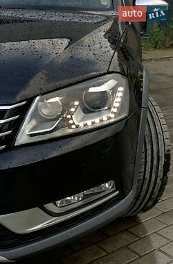 Универсал Volkswagen Passat 2012 в 