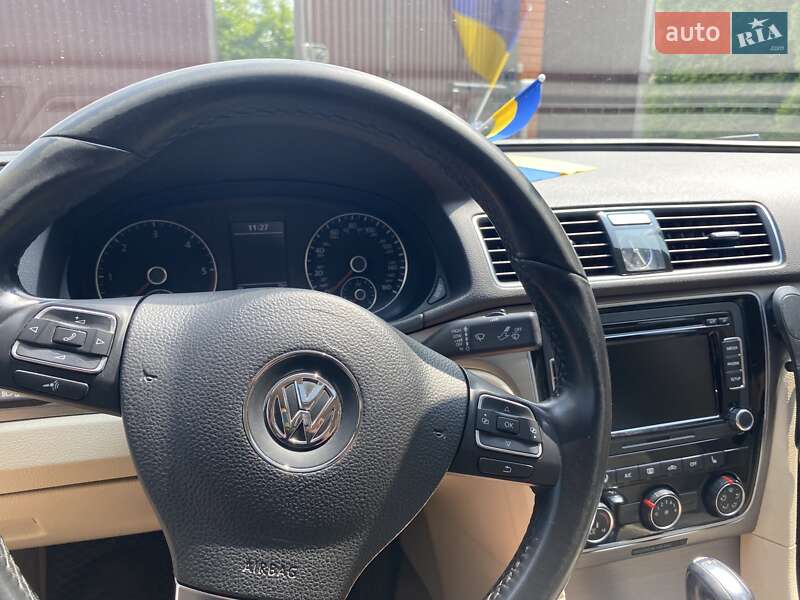 Седан Volkswagen Passat 2014 в 