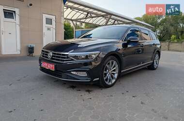 Універсал Volkswagen Passat 2020 в Луцьку