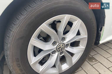 Седан Volkswagen Passat 2018 в 
