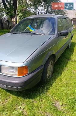 Универсал Volkswagen Passat 1989 в 